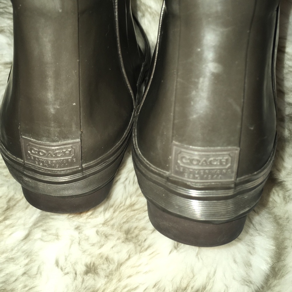 SOLD!!! Coach “ Pammie” Heritage Rainboots - Picture 5 of 8